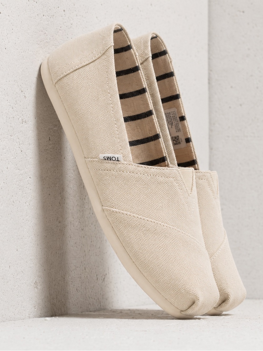 TOMS Resident slip-on sneakers beige color size 7